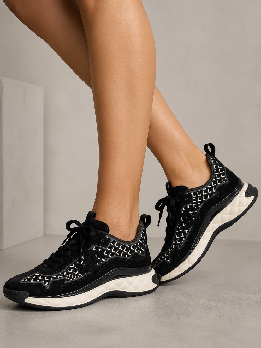 CHANEL Sneaker Black Embroidery